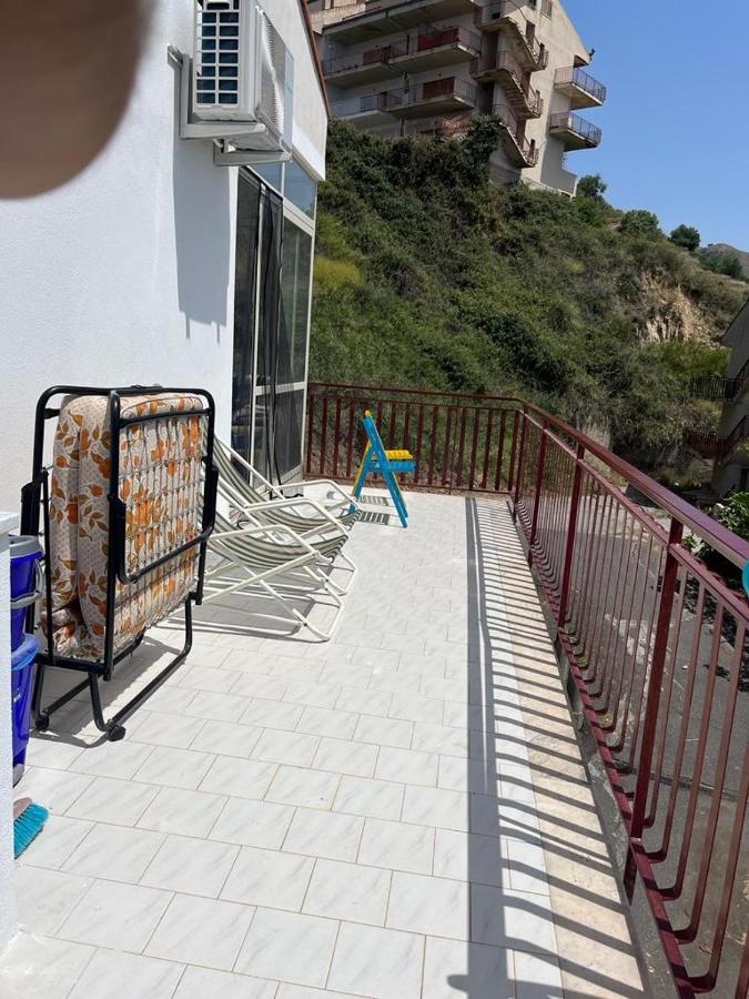 Ferienwohnung Casa Vacanze Luna Letojanni Exterior foto